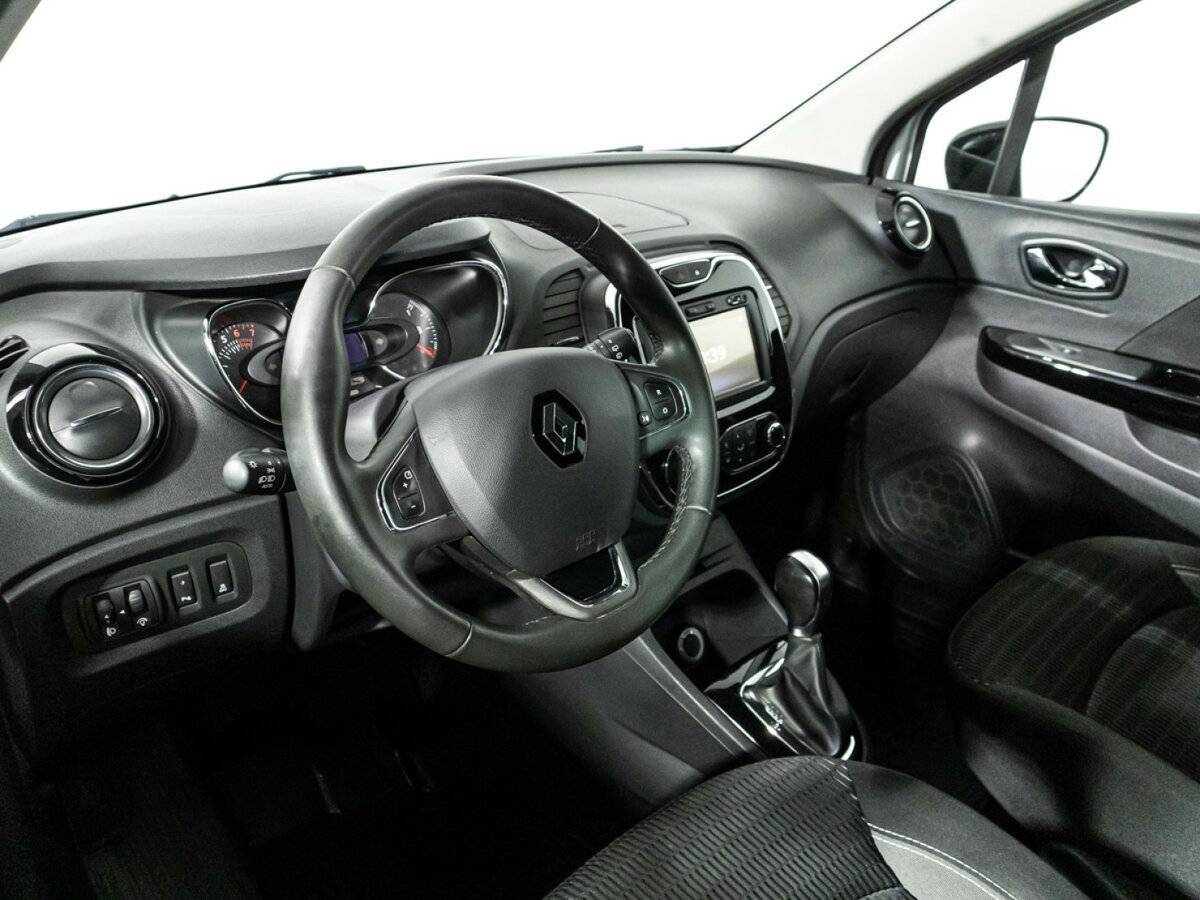 Renault Kaptur б/у, 2017, Автоматическая. Фото: #10