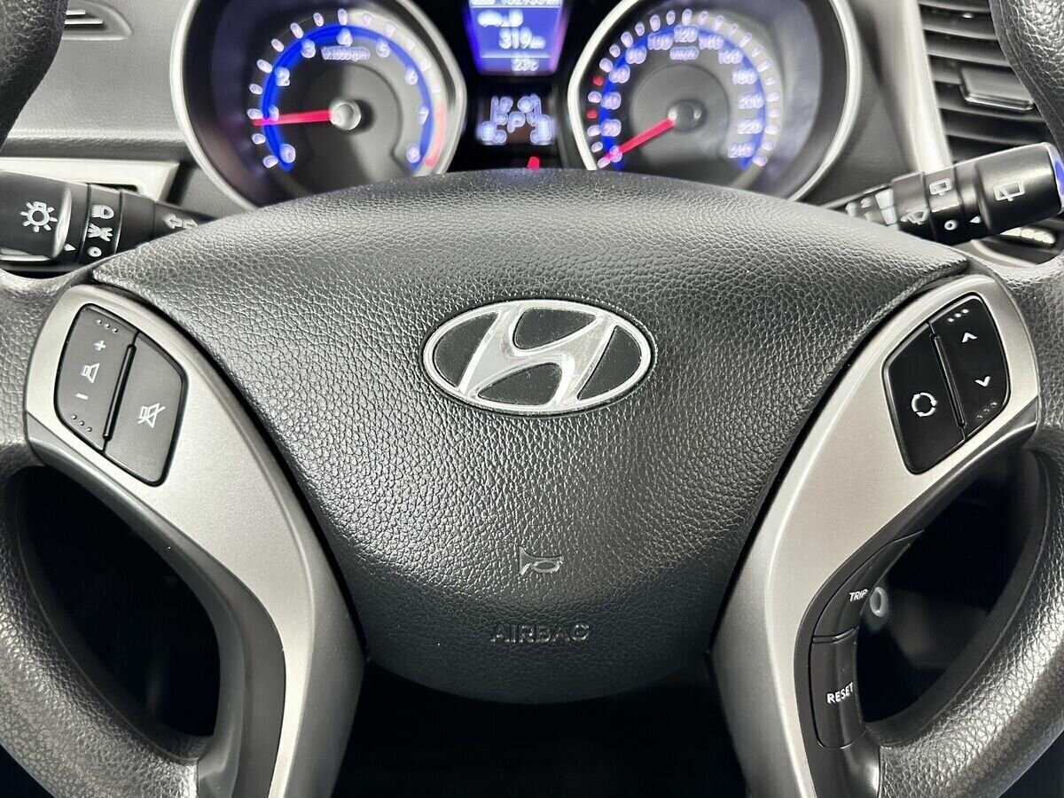 Hyundai i30 б/у, 2014, Автоматическая. Фото: #10