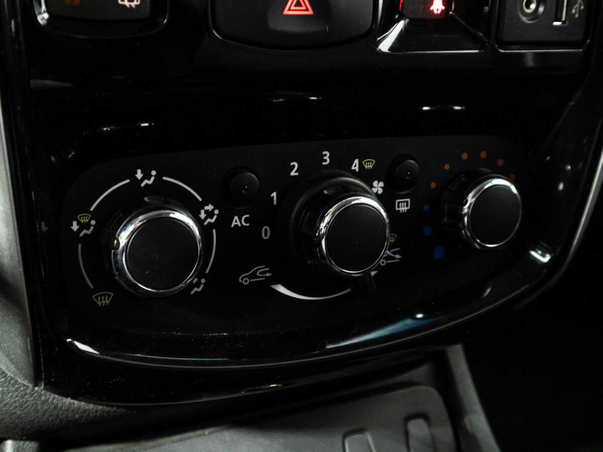 Nissan Terrano б/у, 2014, Автоматическая. Фото: #15