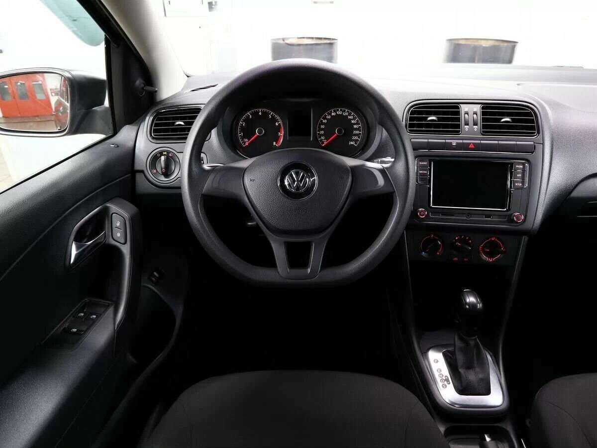 Volkswagen Polo б/у, 2018, Автоматическая. Фото: #10