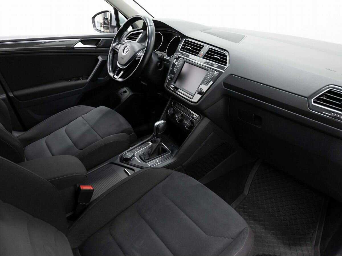 Volkswagen Tiguan б/у, 2017, Роботизированная. Фото: #11