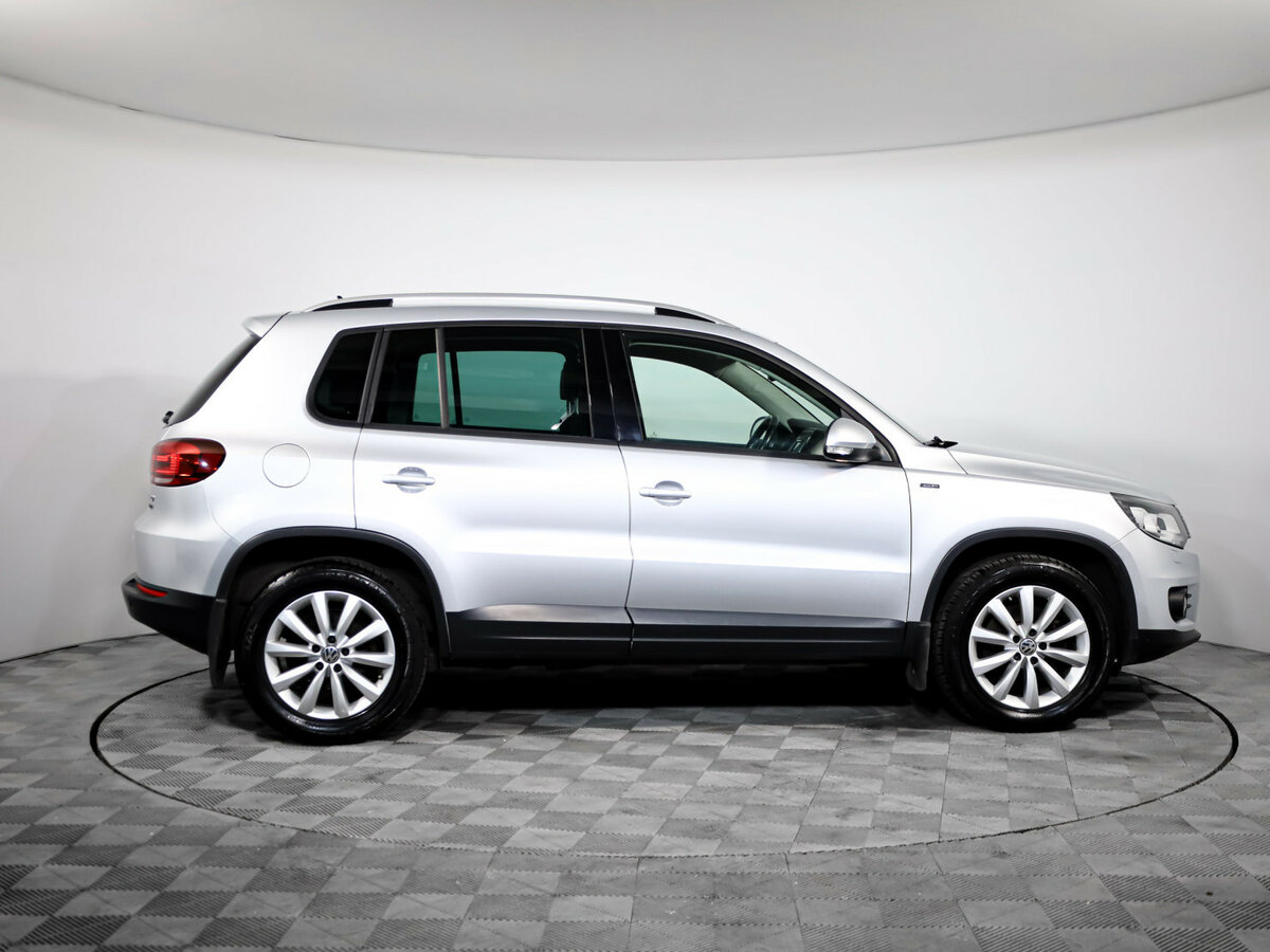 Volkswagen Tiguan б/у, 2016, Автоматическая. Фото: #3