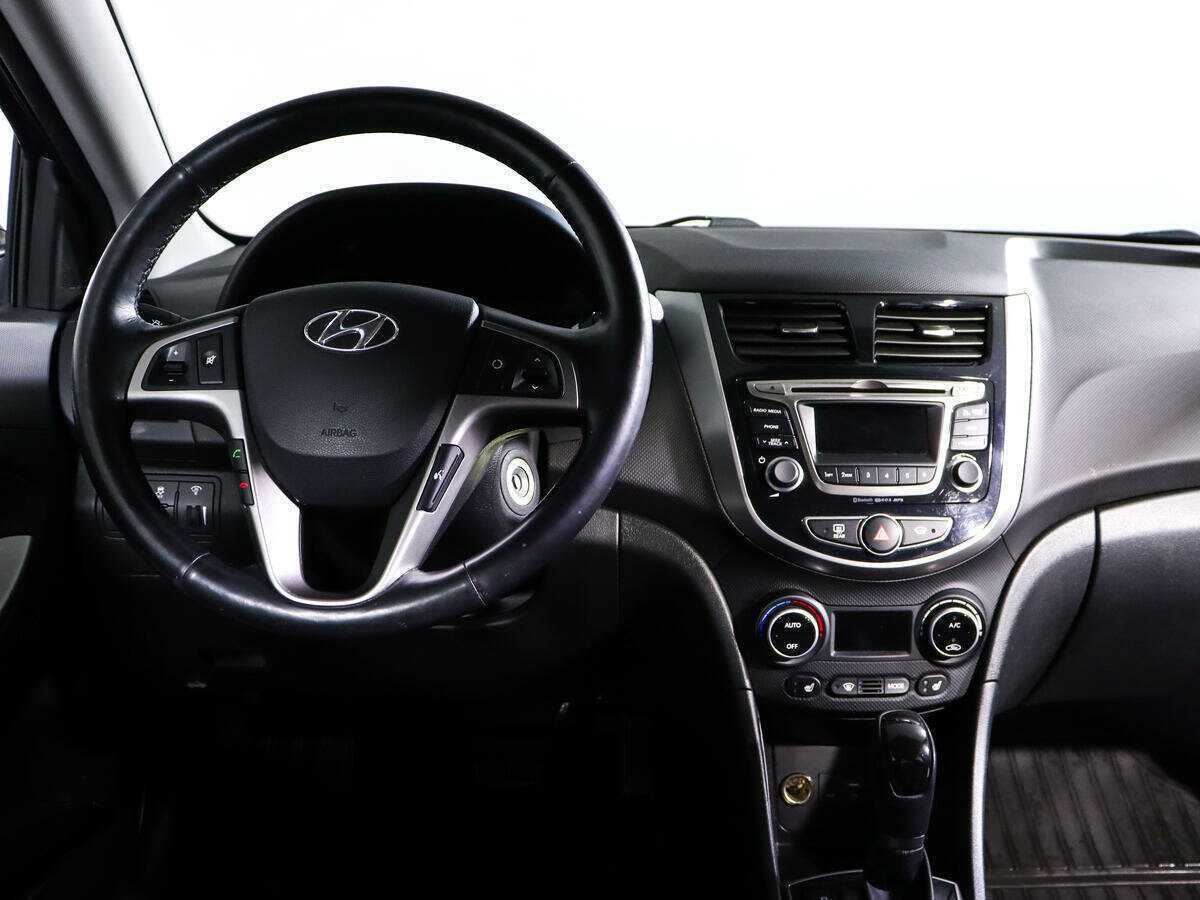 Hyundai Solaris б/у, 2016, Автоматическая. Фото: #9