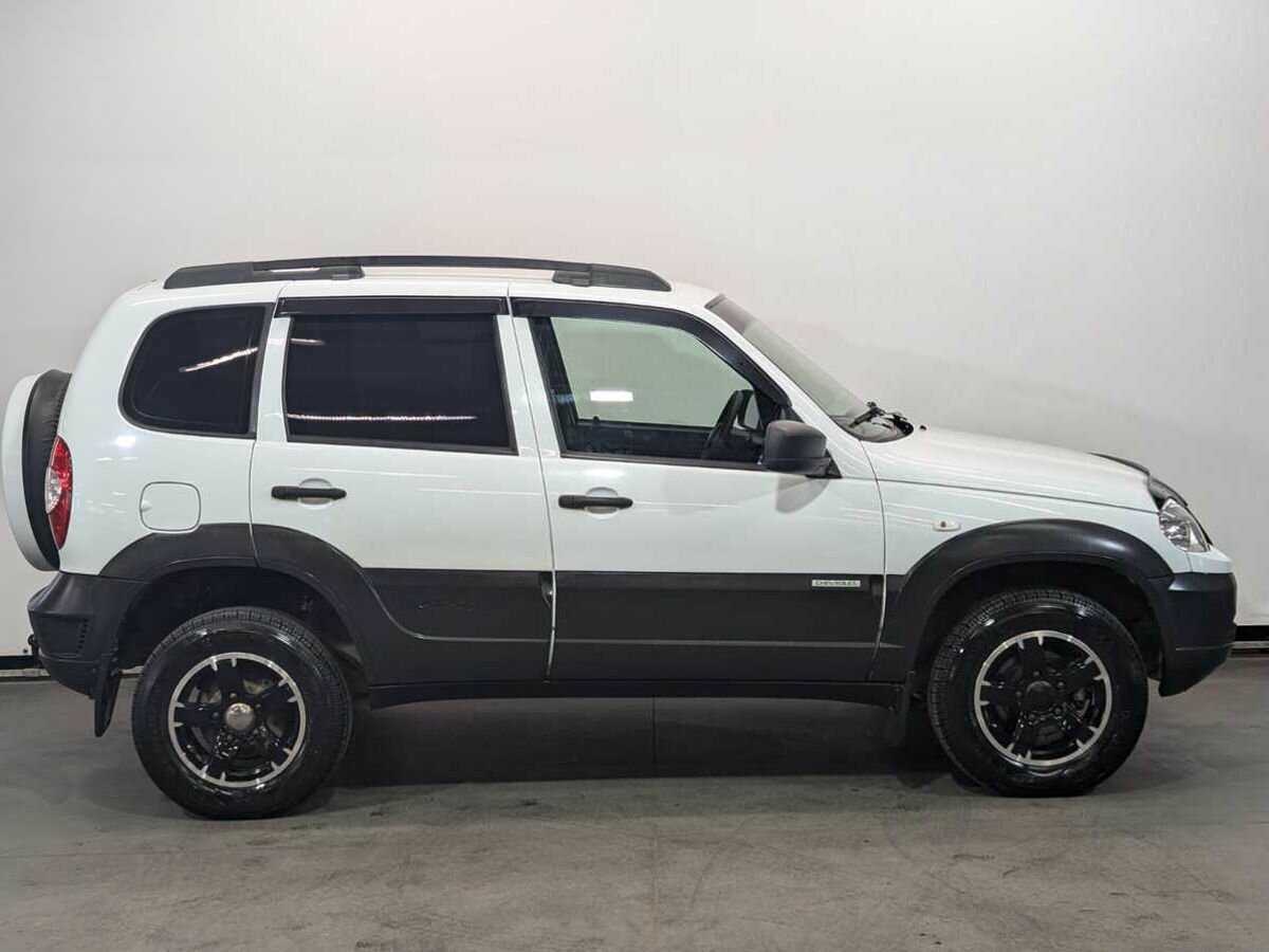 Chevrolet Niva б/у, 2018, Механическая. Фото: #3