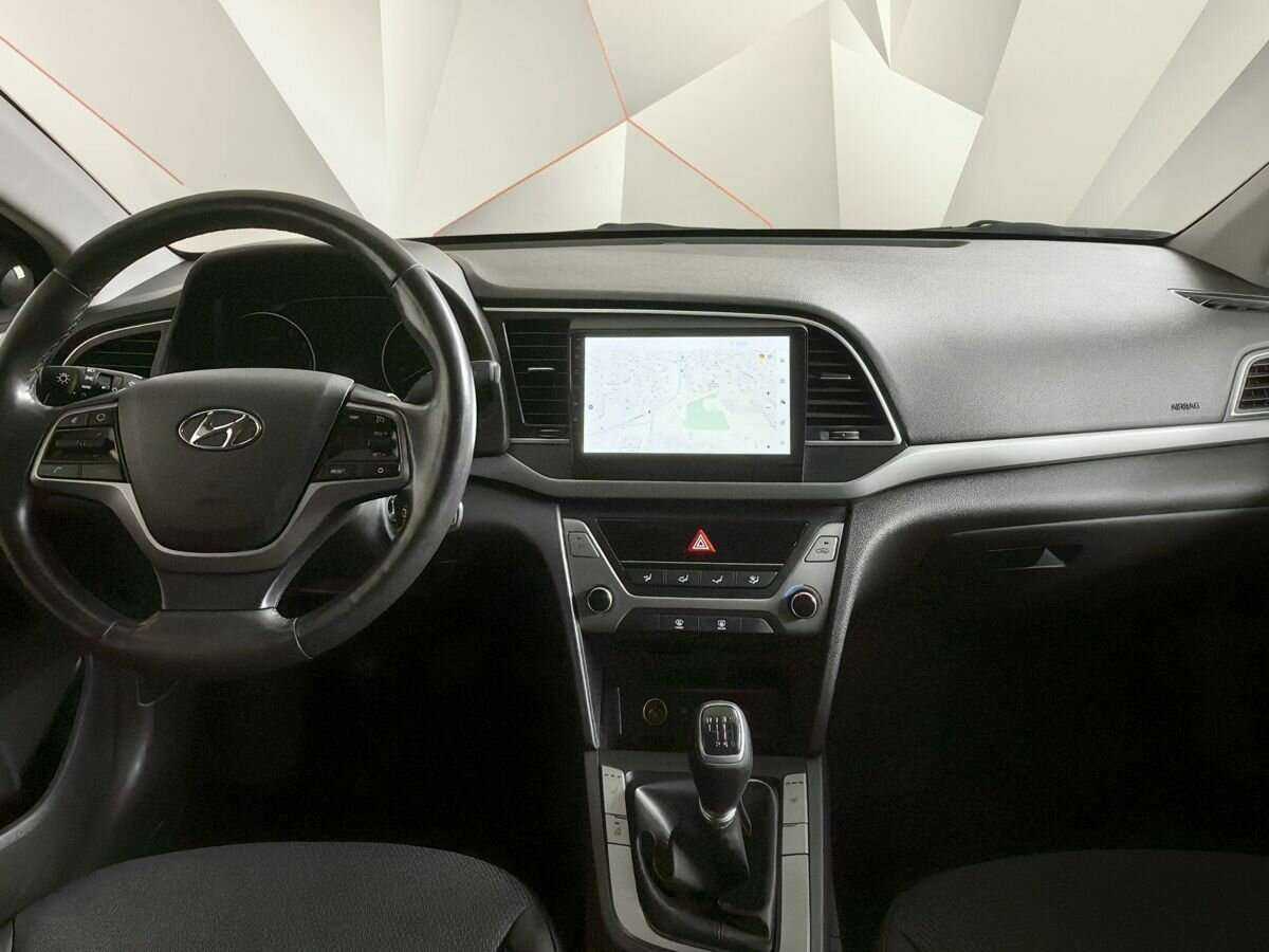 Hyundai Elantra б/у, 2018, Механическая. Фото: #8