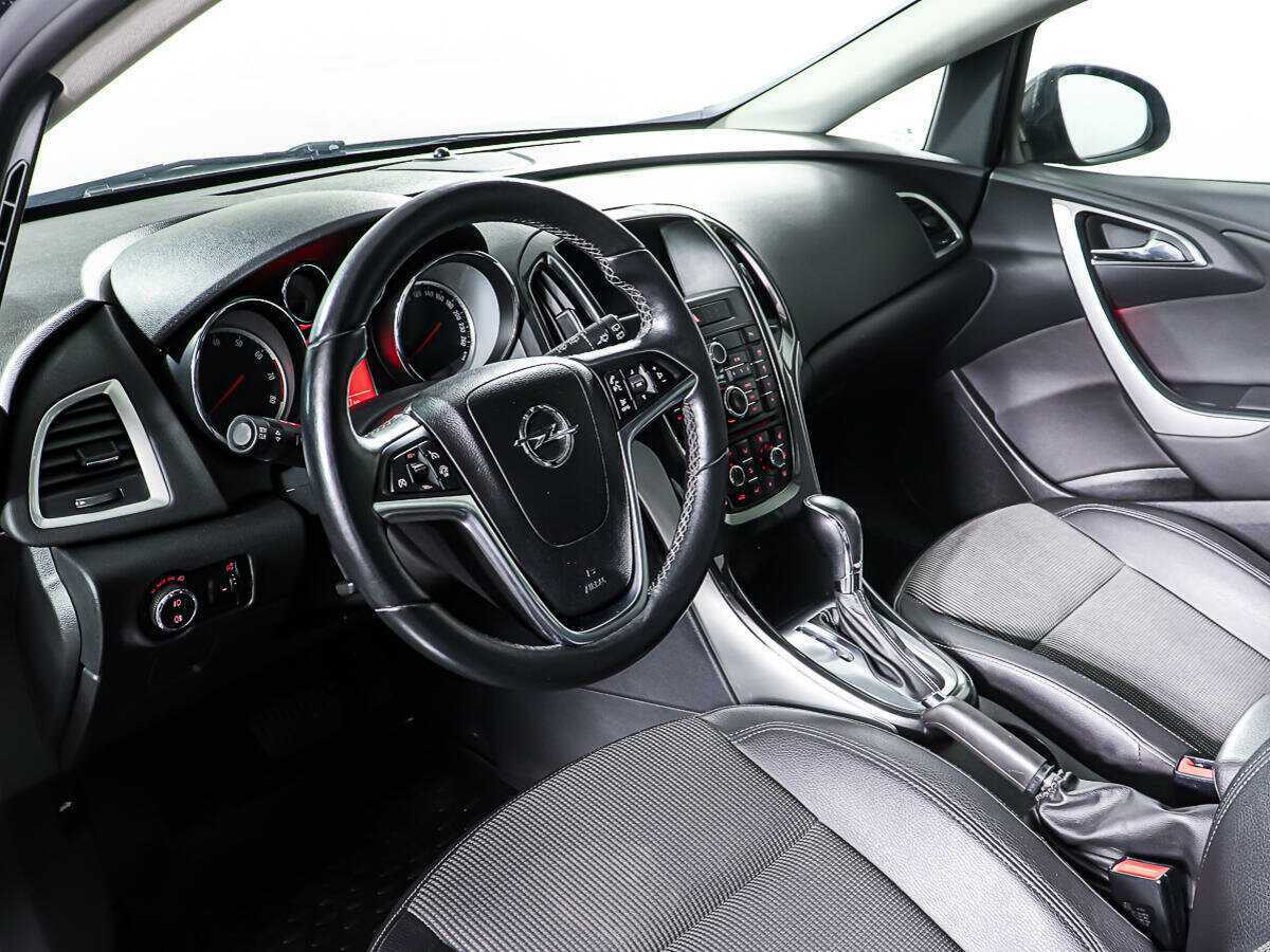 Opel Astra б/у, 2012, Автоматическая. Фото: #12