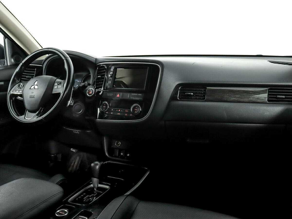 Mitsubishi Outlander б/у, 2017, Вариатор. Фото: #8