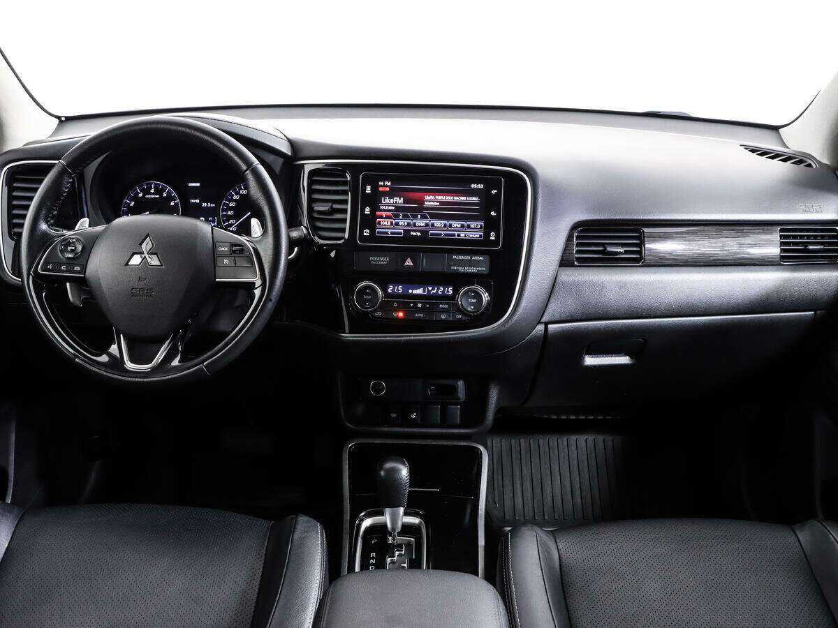 Mitsubishi Outlander б/у, 2018, Вариатор. Фото: #7