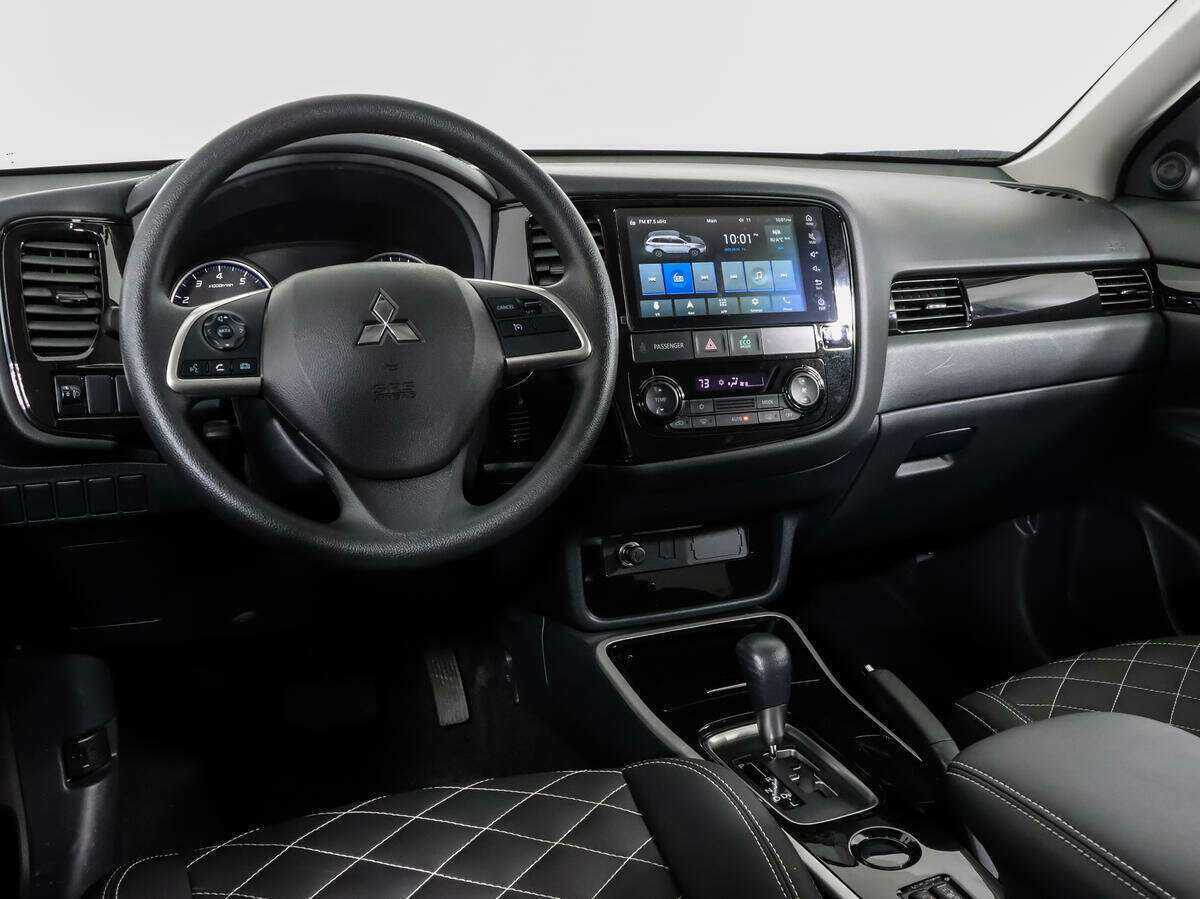 Mitsubishi Outlander б/у, 2022, Вариатор. Фото: #8