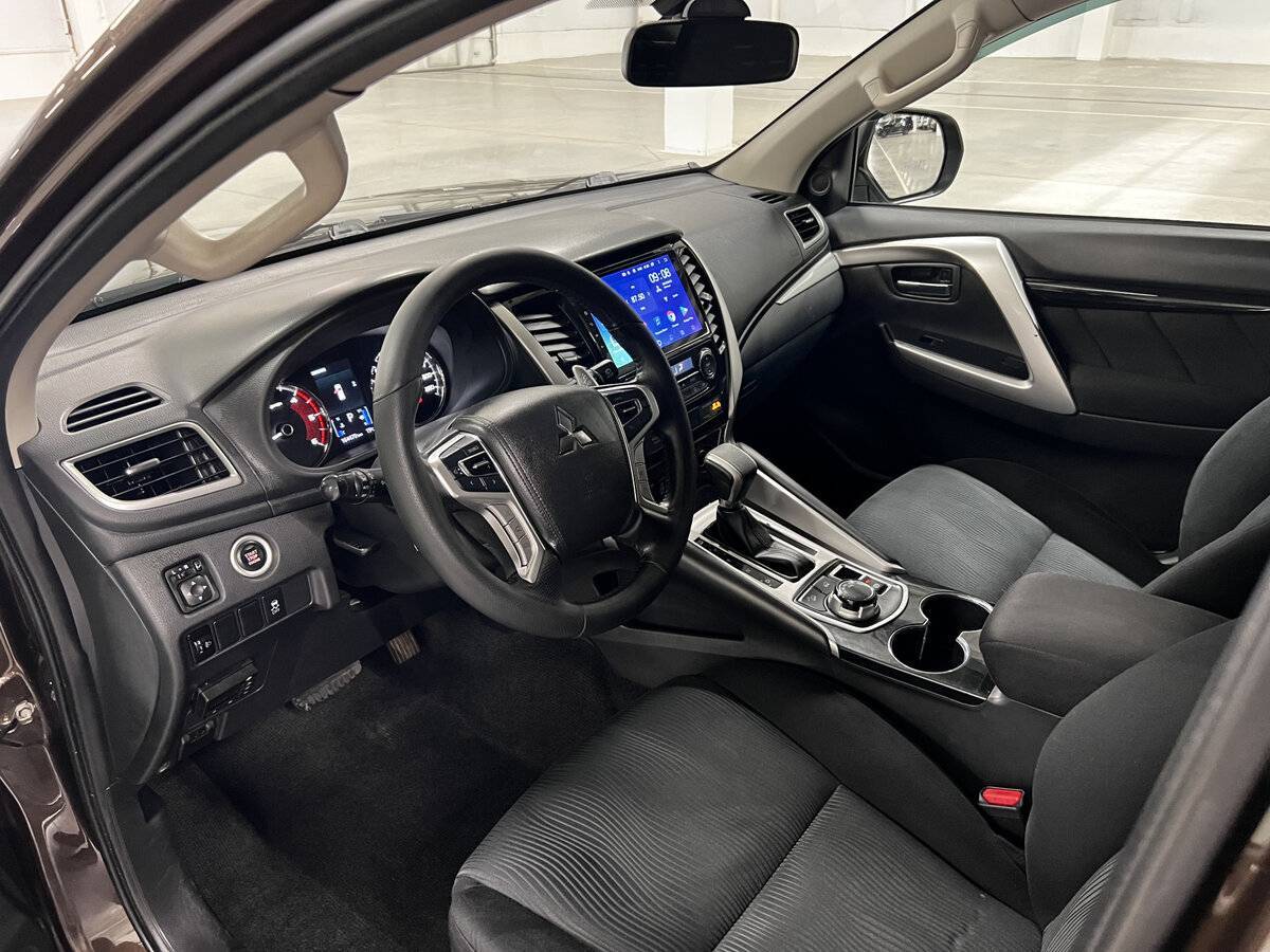 Mitsubishi Pajero Sport б/у, 2018, Автоматическая. Фото: #14