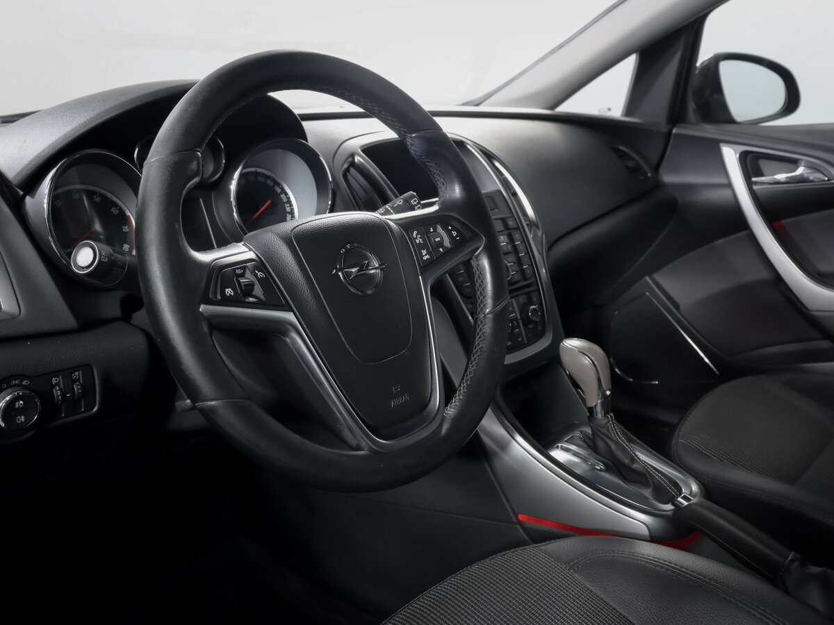 Opel Astra б/у, 2012, Автоматическая. Фото: #10