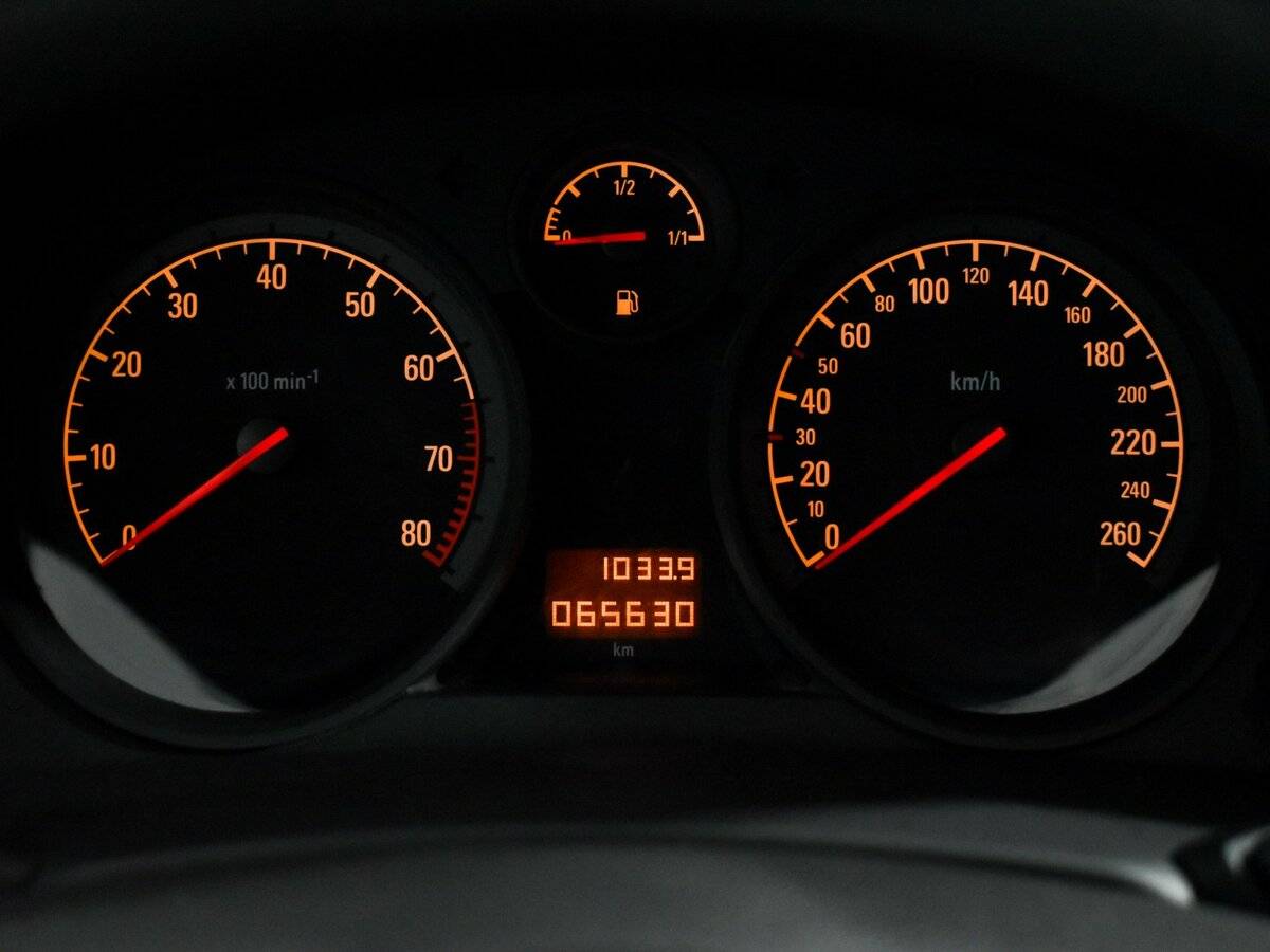 Opel Astra б/у, 2013, Механическая. Фото: #14