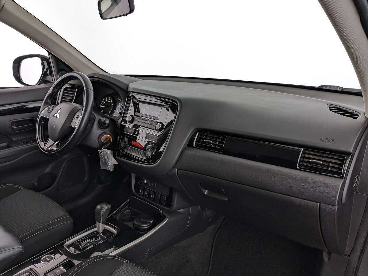 Mitsubishi Outlander б/у, 2019, Вариатор. Фото: #8