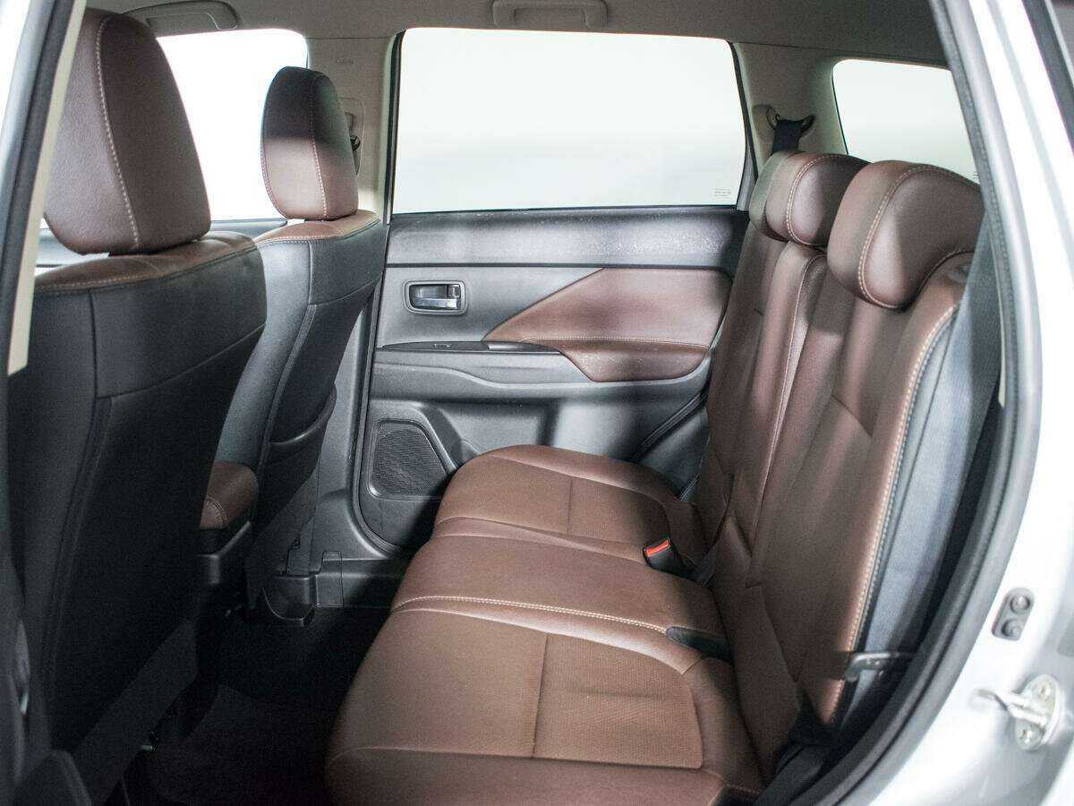 Mitsubishi Outlander б/у, 2017, Вариатор. Фото: #8