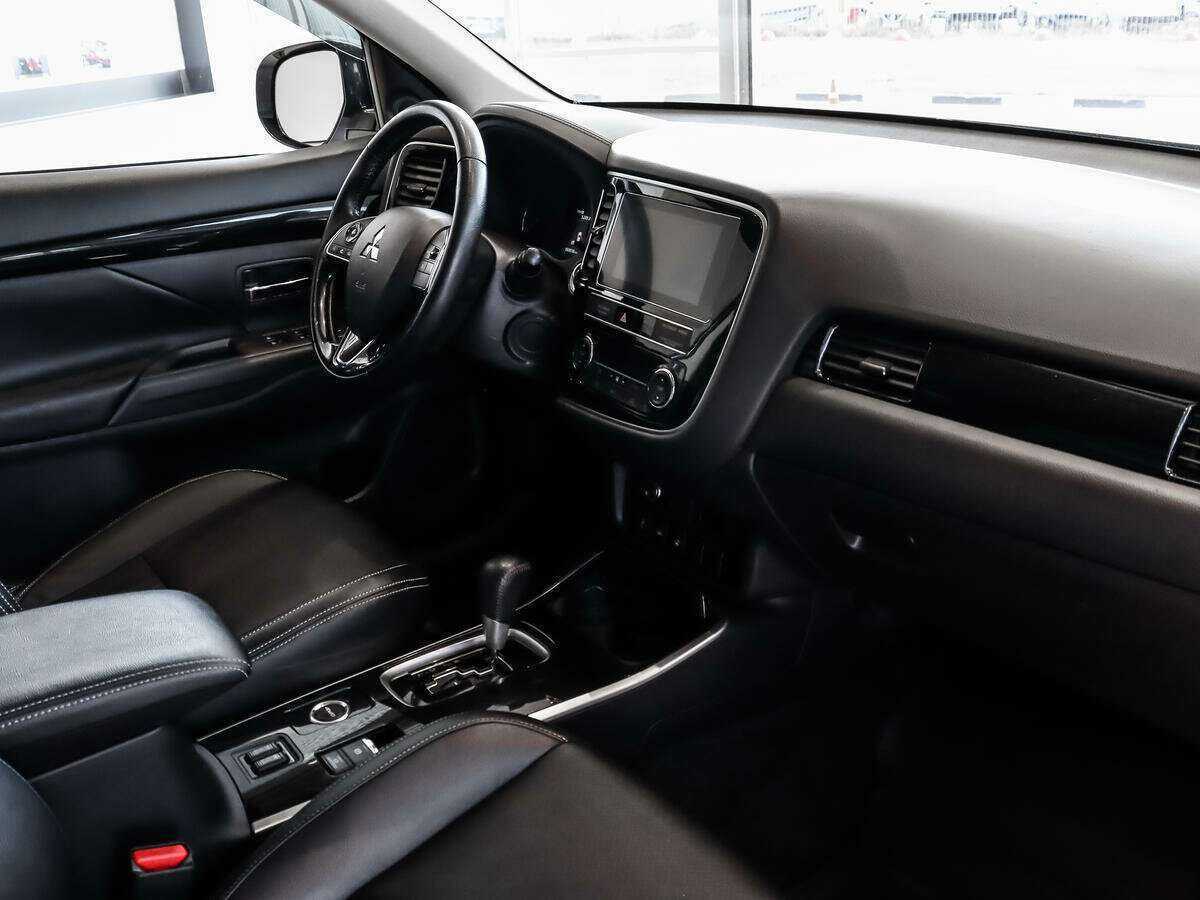 Mitsubishi Outlander б/у, 2019, Вариатор. Фото: #11