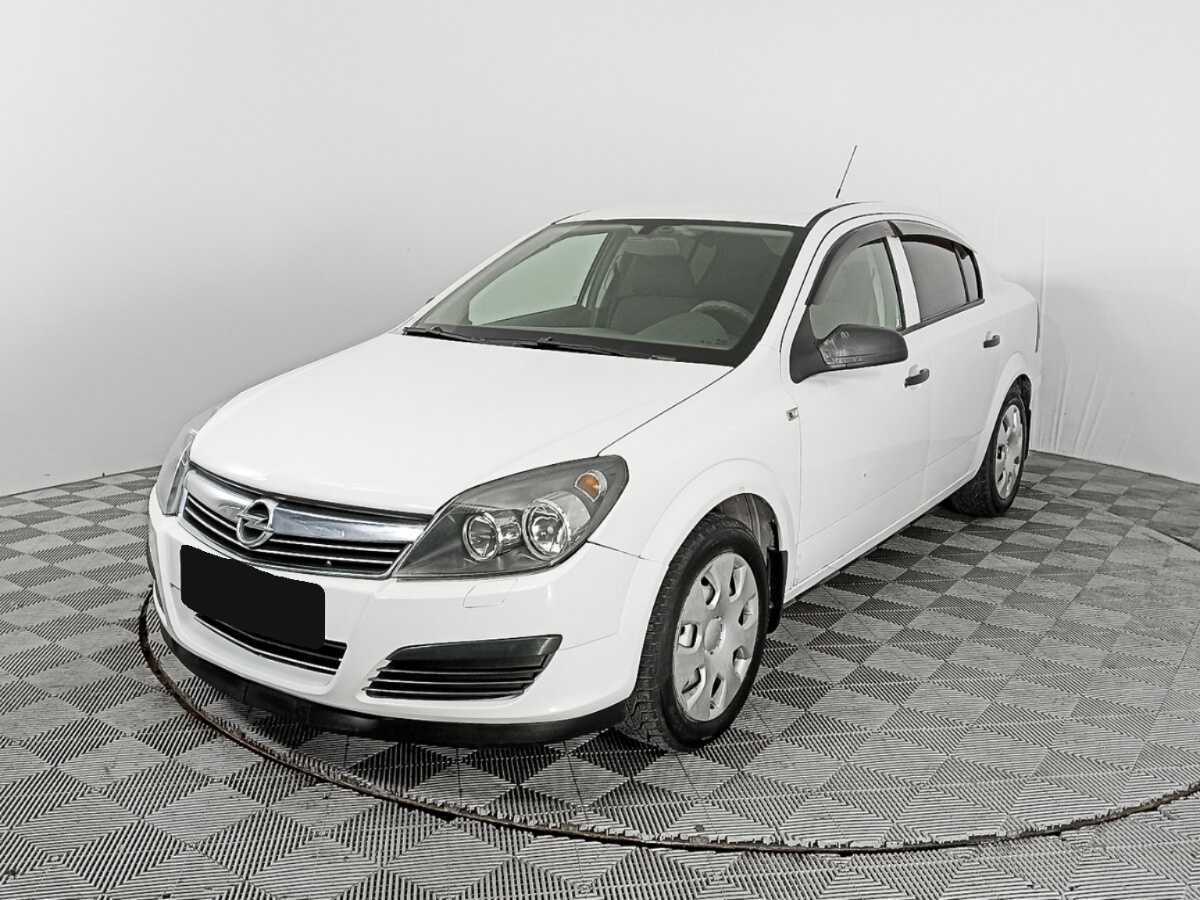 Opel Astra б/у, 2013, Механическая. Посмотреть фото