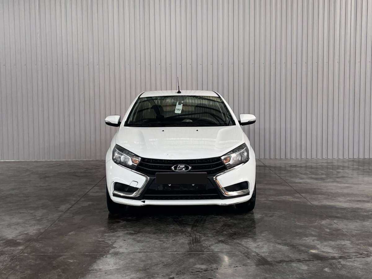Lada (ВАЗ) Vesta б/у, 2019, Механическая. Фото: #1