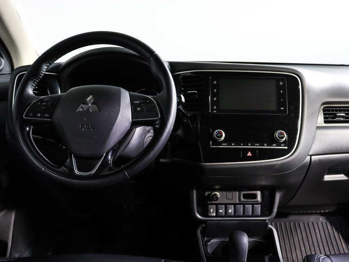 Mitsubishi Outlander б/у, 2020, Вариатор. Фото: #11