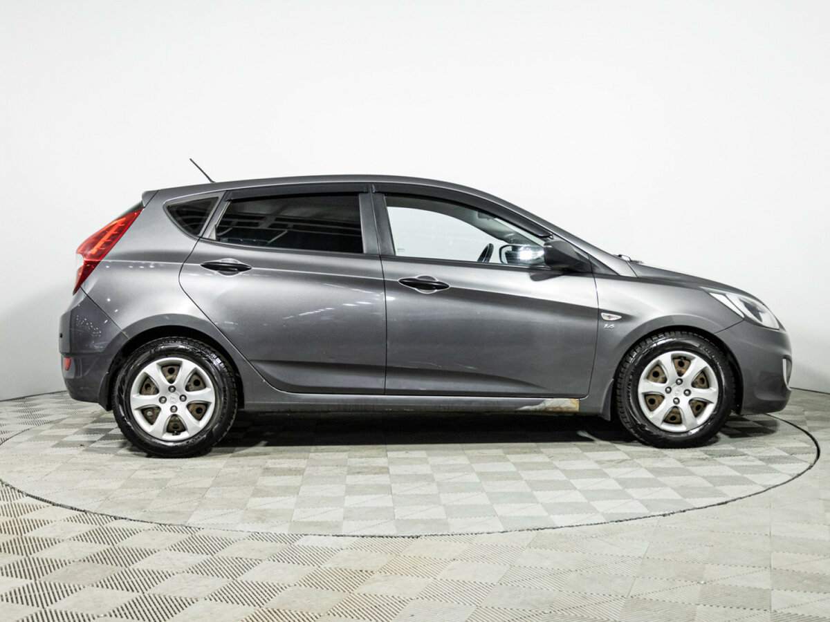 Hyundai Solaris б/у, 2012, Автоматическая. Фото: #3
