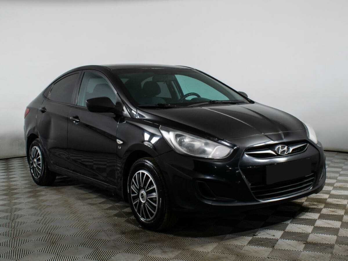 Hyundai Solaris б/у, 2013, Автоматическая. Фото: #2