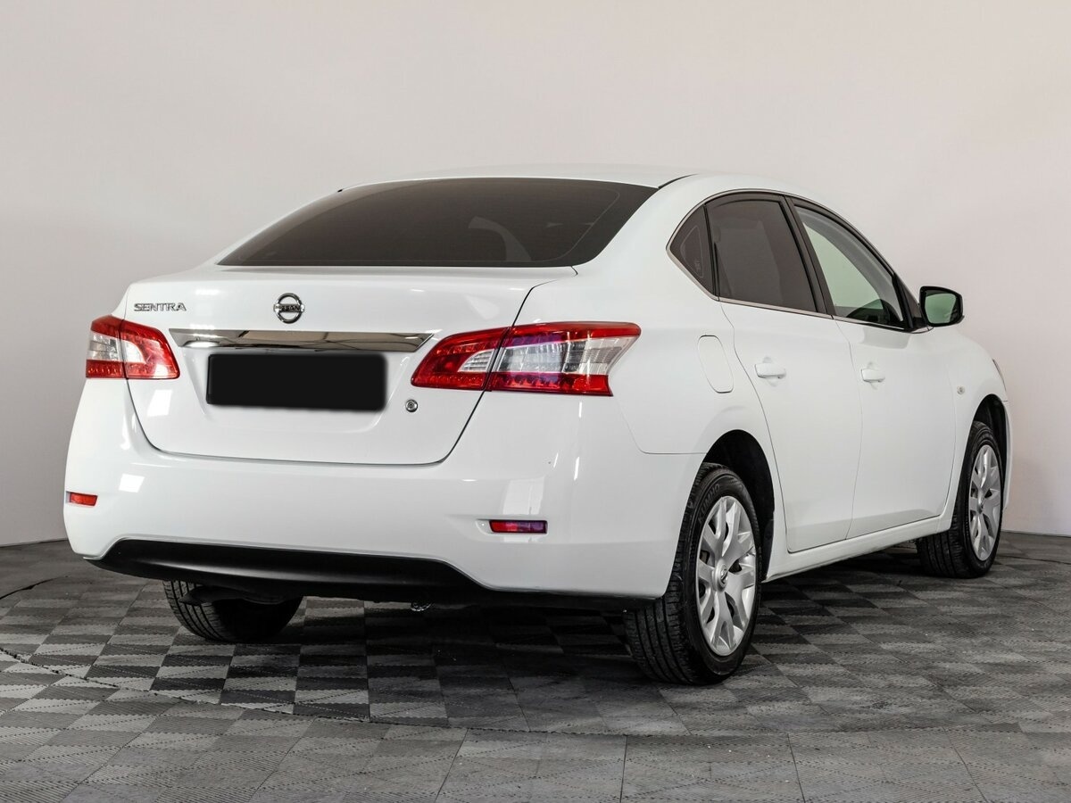 Nissan Sentra б/у, 2015, Механическая. Фото: #3