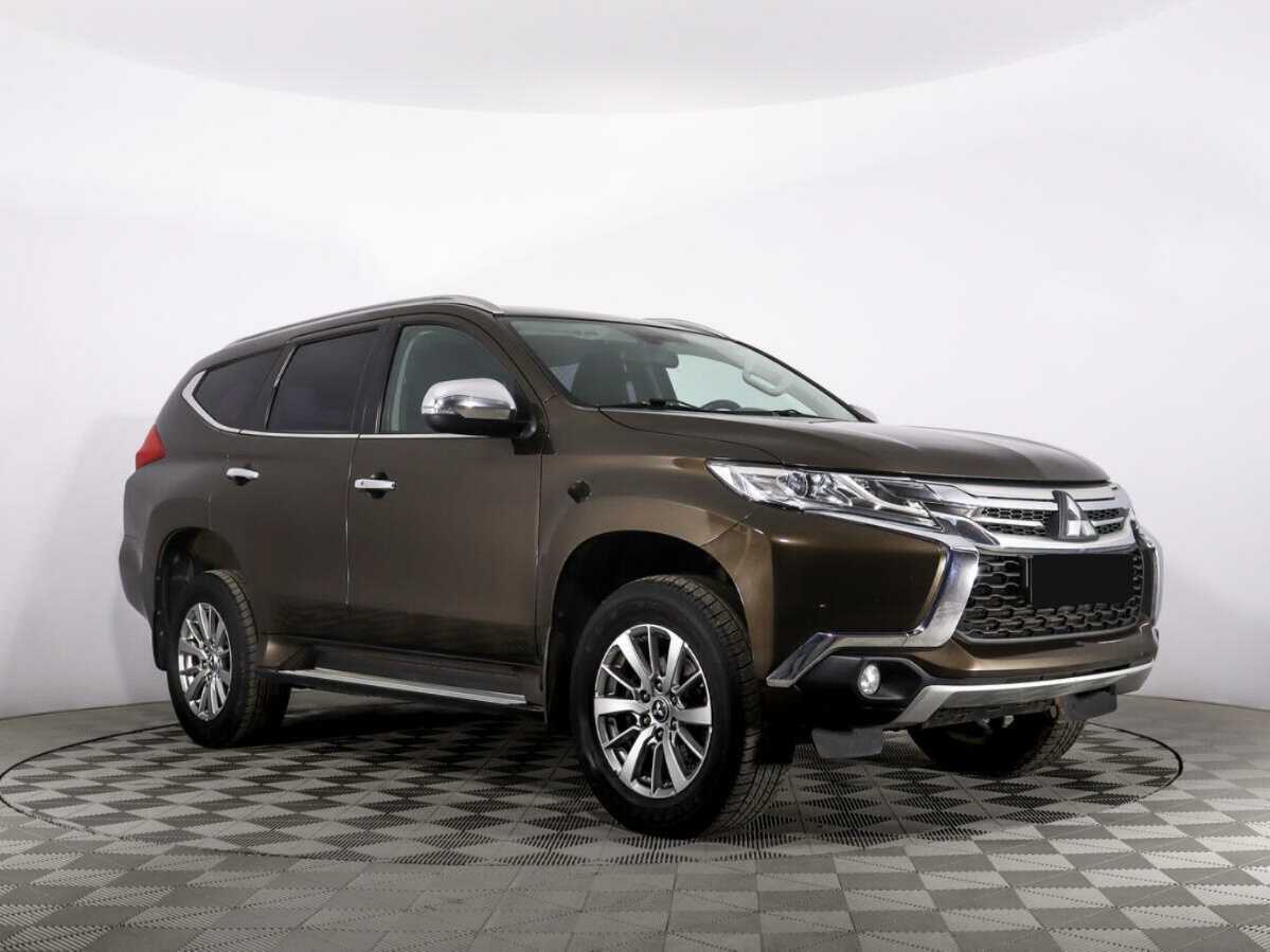 Mitsubishi Pajero Sport б/у, 2017, Автоматическая. Фото: #2
