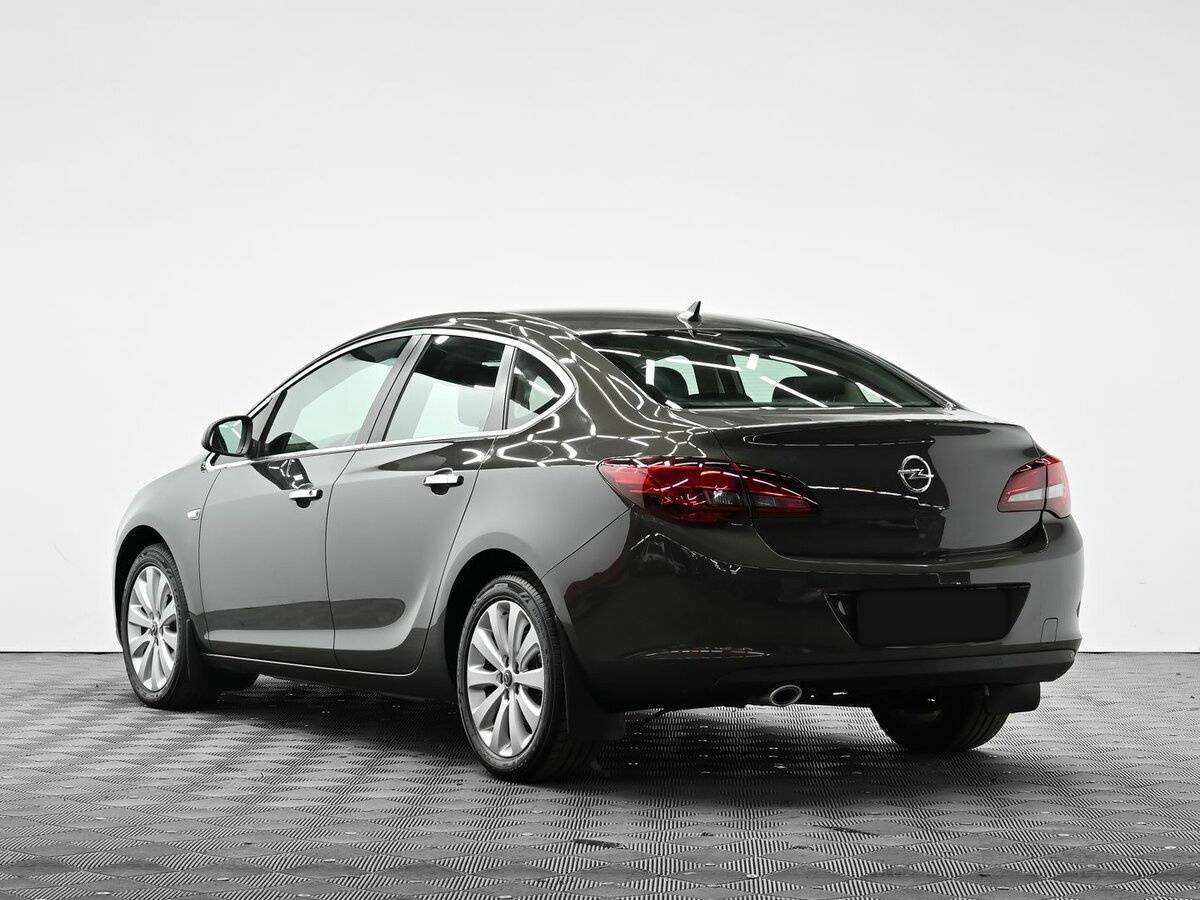 Opel Astra б/у, 2013, Автоматическая. Фото: #2
