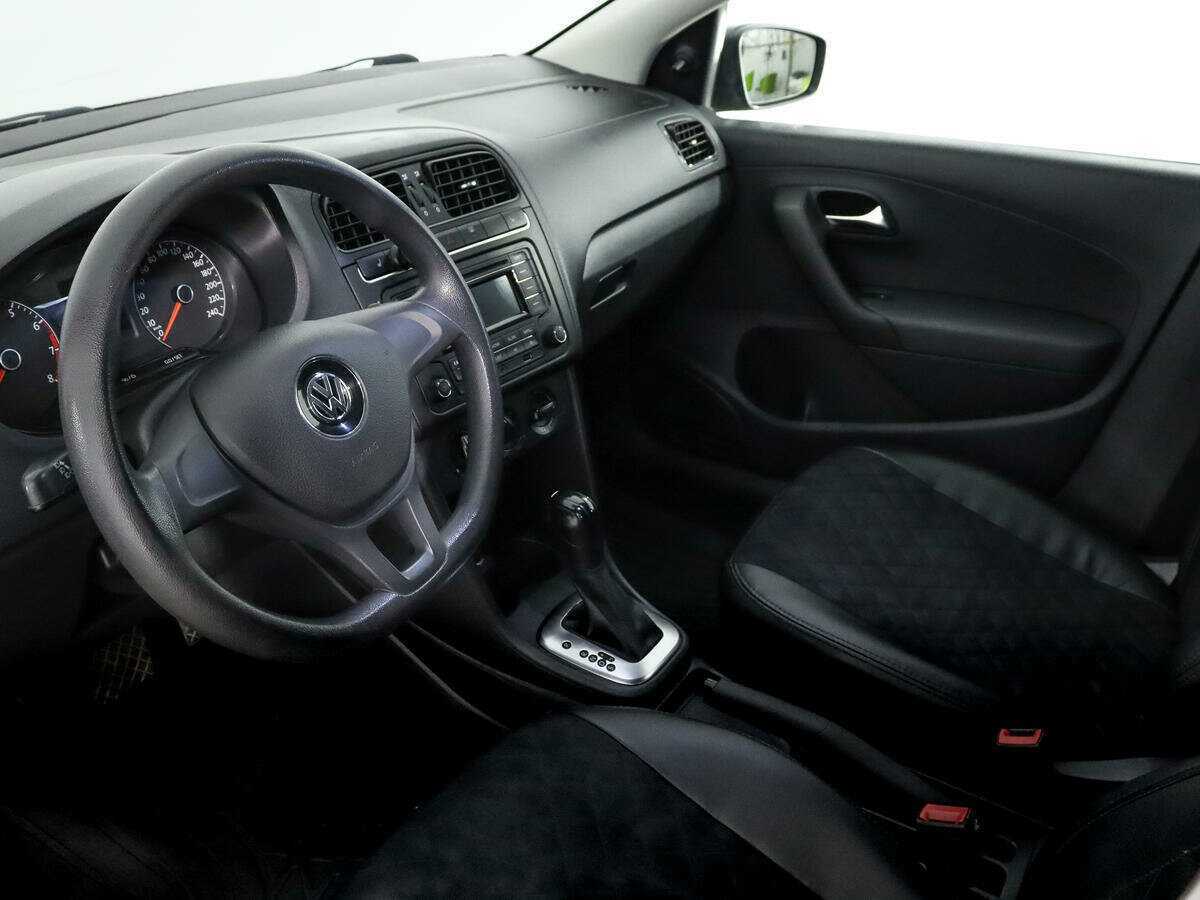 Volkswagen Polo б/у, 2016, Автоматическая. Фото: #9