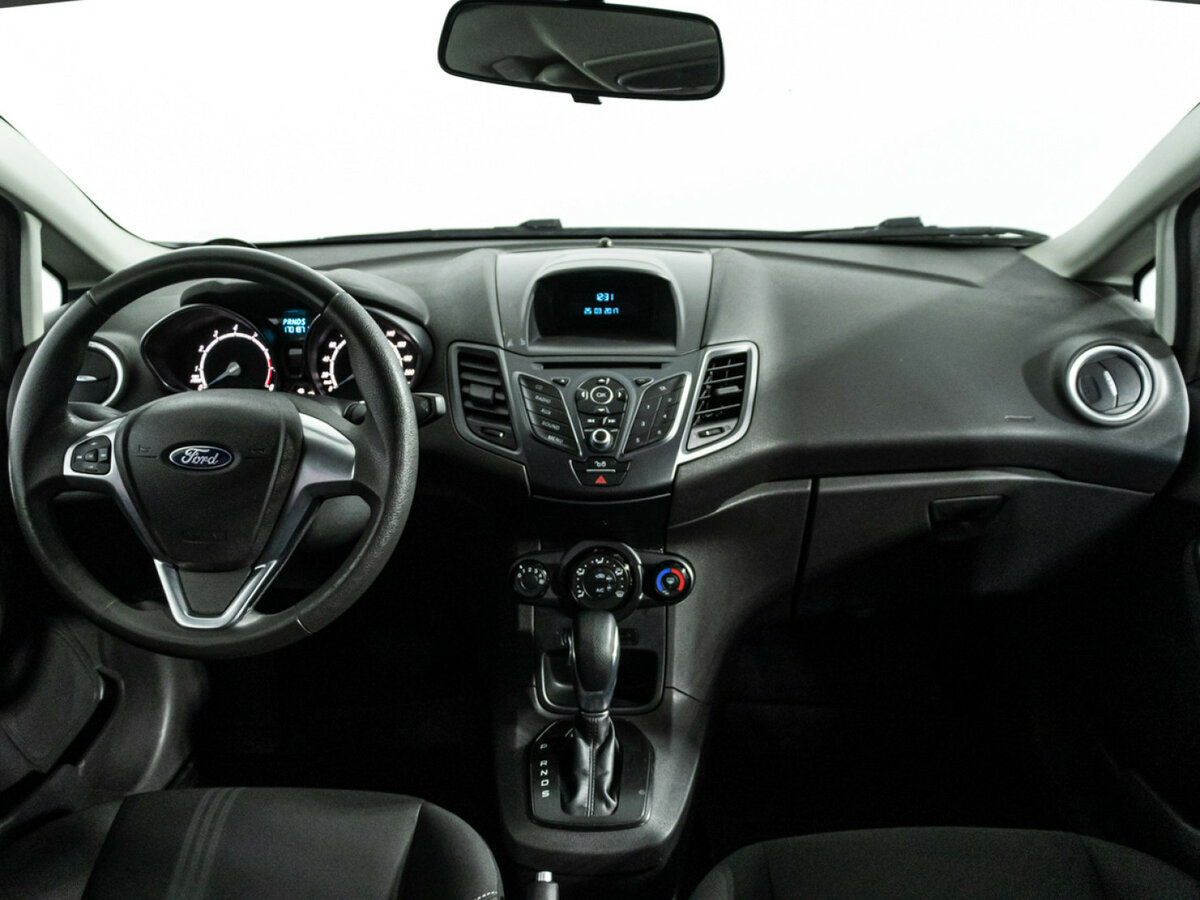 Ford Fiesta б/у, 2015, Роботизированная. Фото: #12
