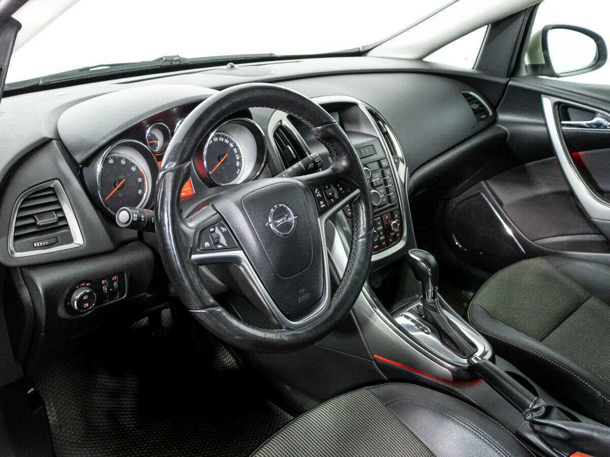 Opel Astra б/у, 2012, Автоматическая. Фото: #10