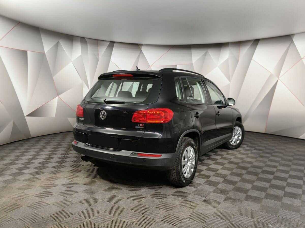 Volkswagen Tiguan б/у, 2013, Роботизированная. Фото: #1