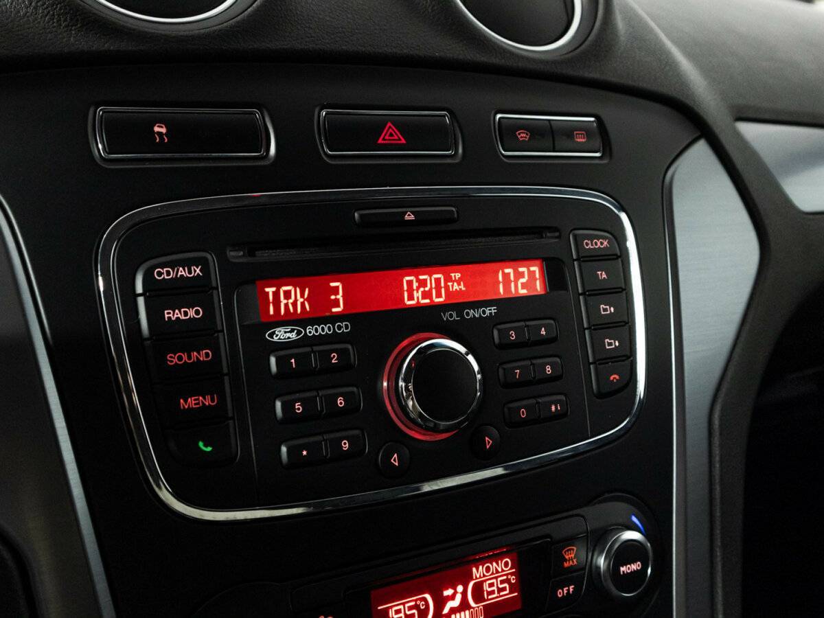 Ford Mondeo б/у, 2013, Механическая. Фото: #16