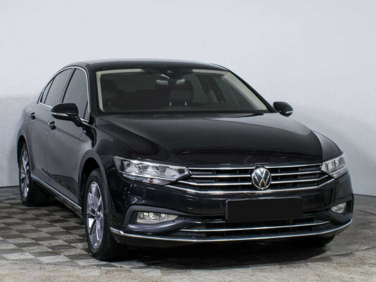 Volkswagen Passat б/у, 2021, Роботизированная. Фото: #2