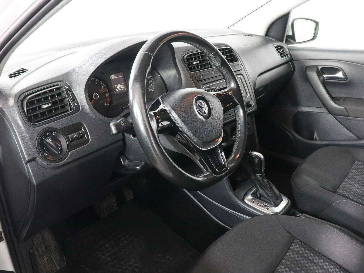 Volkswagen Polo б/у, 2018, Автоматическая. Фото: #8