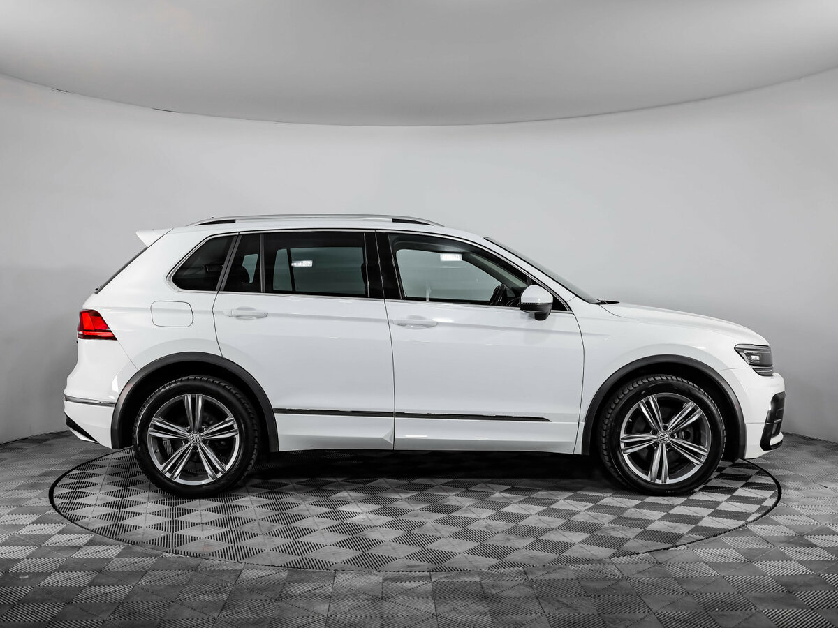 Volkswagen Tiguan б/у, 2019, Роботизированная. Фото: #3