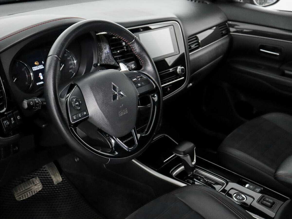 Mitsubishi Outlander б/у, 2020, Вариатор. Фото: #8