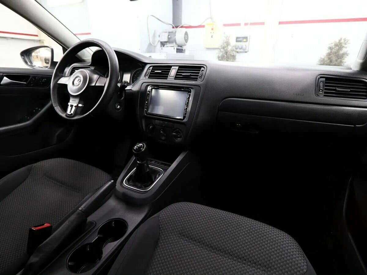 Volkswagen Jetta б/у, 2013, Механическая. Фото: #7