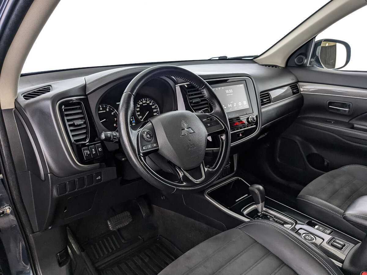 Mitsubishi Outlander б/у, 2021, Вариатор. Фото: #10