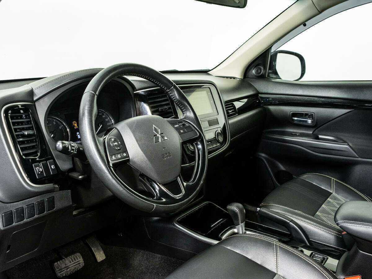 Mitsubishi Outlander б/у, 2019, Вариатор. Фото: #8