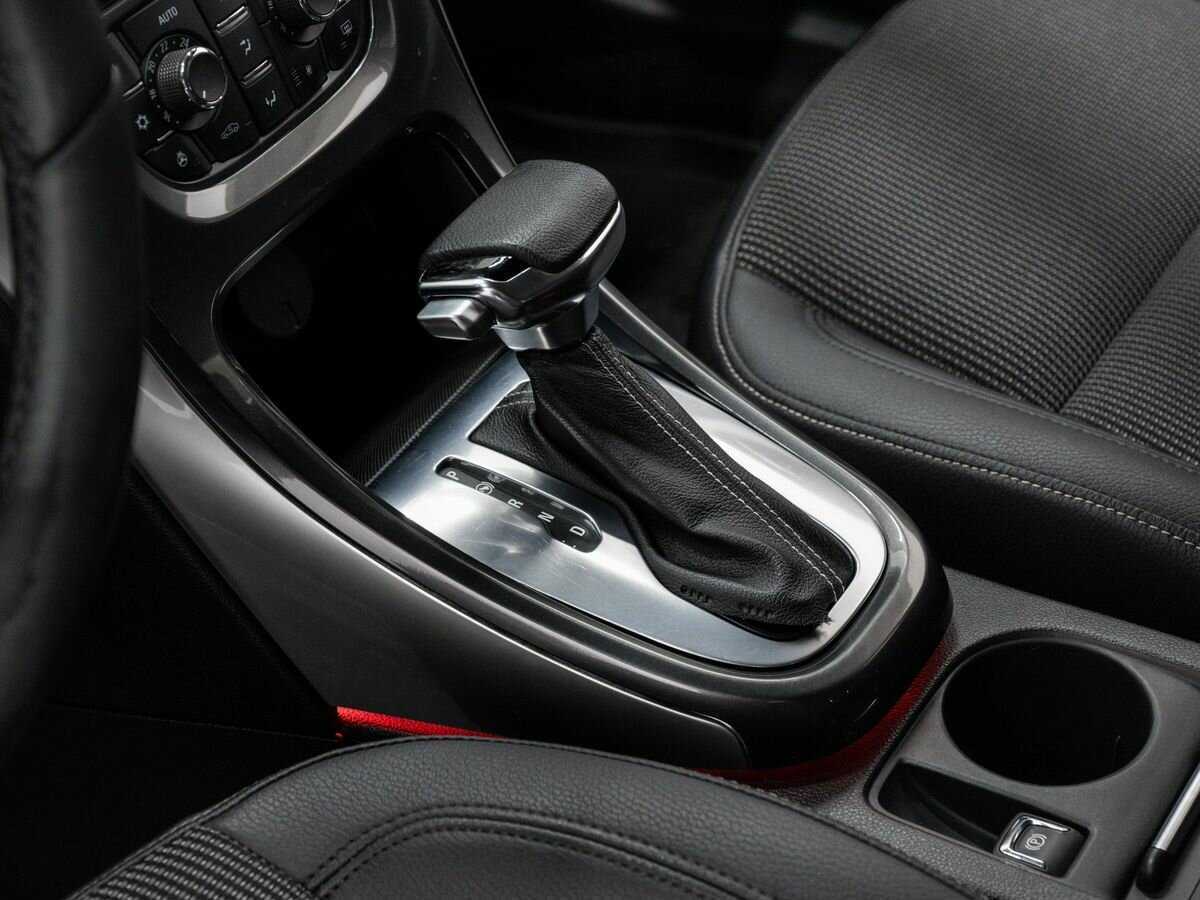 Opel Astra б/у, 2013, Автоматическая. Фото: #15