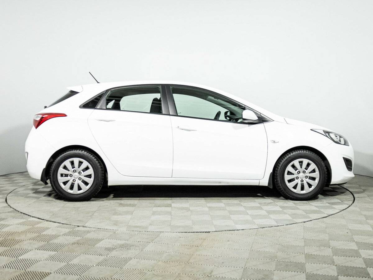 Hyundai i30 б/у, 2015, Автоматическая. Фото: #3