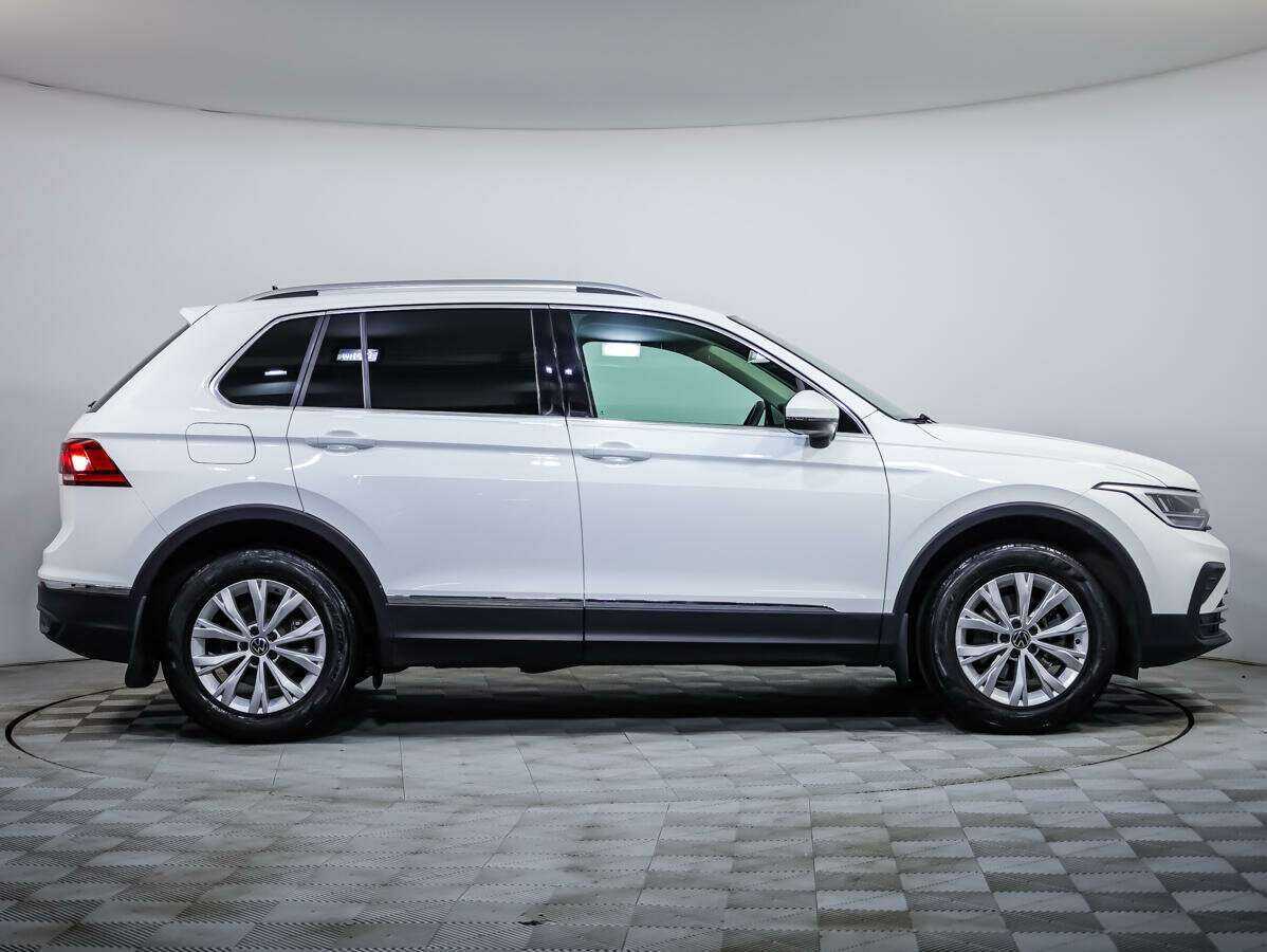 Volkswagen Tiguan б/у, 2020, Роботизированная. Фото: #2