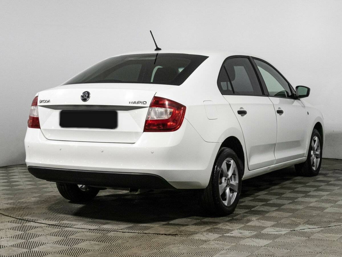 Skoda Rapid б/у, 2015, Автоматическая. Фото: #4