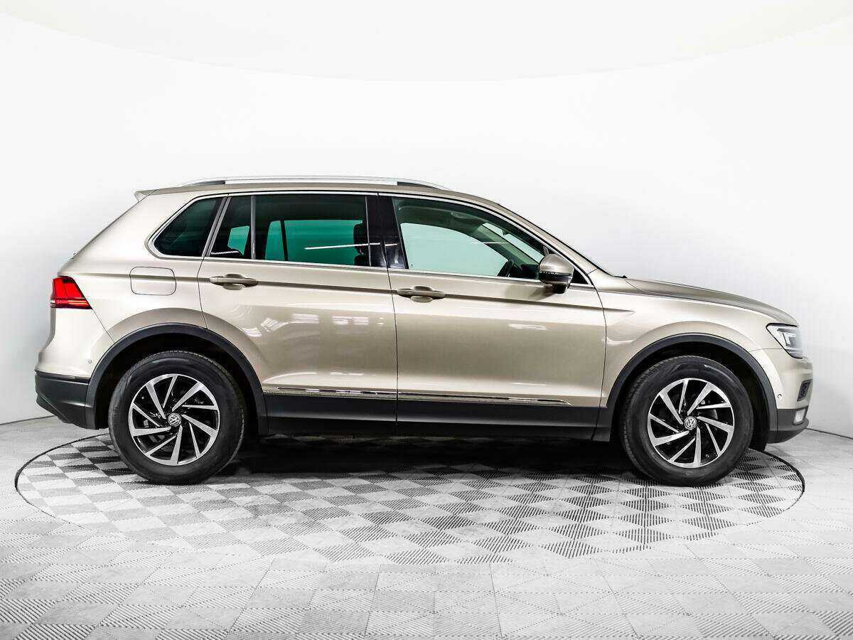 Volkswagen Tiguan б/у, 2018, Роботизированная. Фото: #2