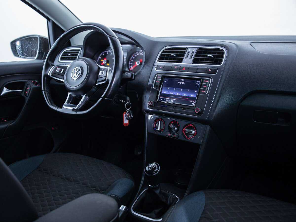Volkswagen Polo б/у, 2019, Механическая. Фото: #11