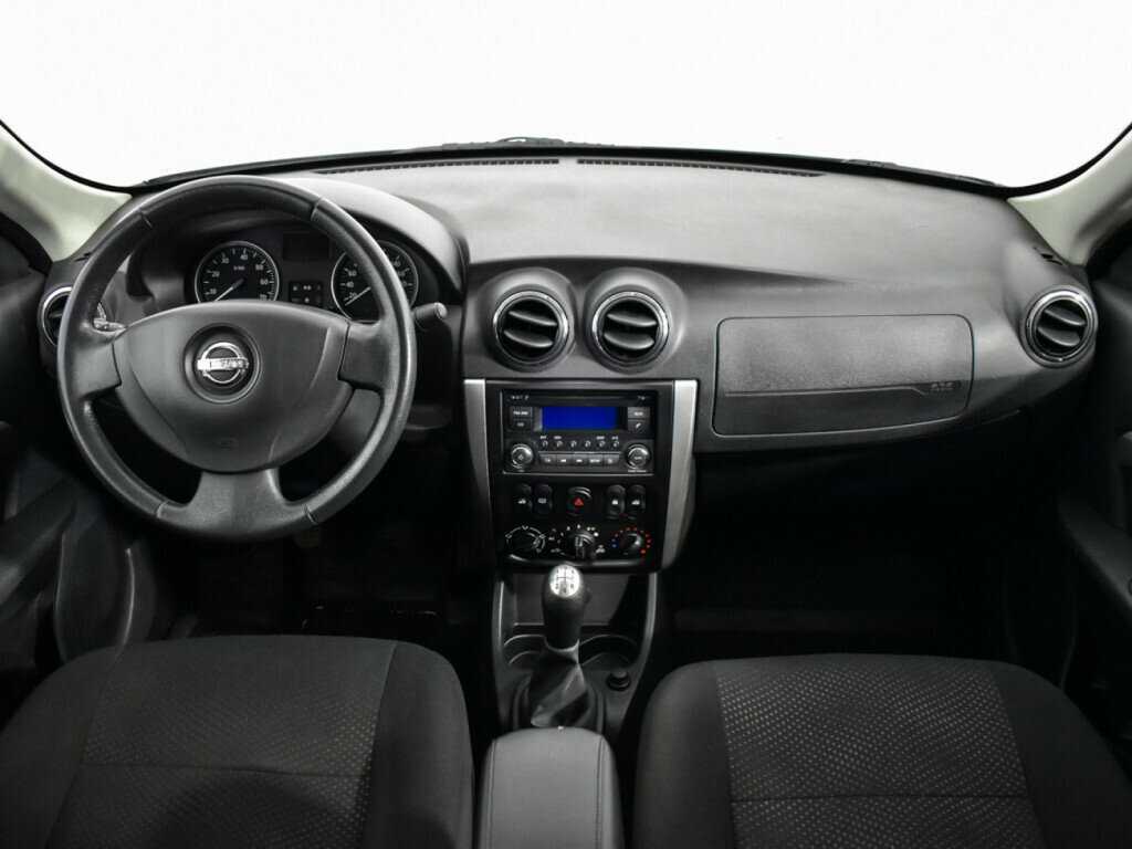Nissan Almera б/у, 2013, Механическая. Фото: #9