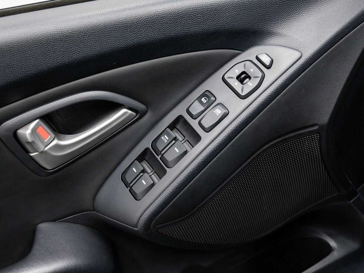 Hyundai ix35 б/у, 2012, Автоматическая. Фото: #13