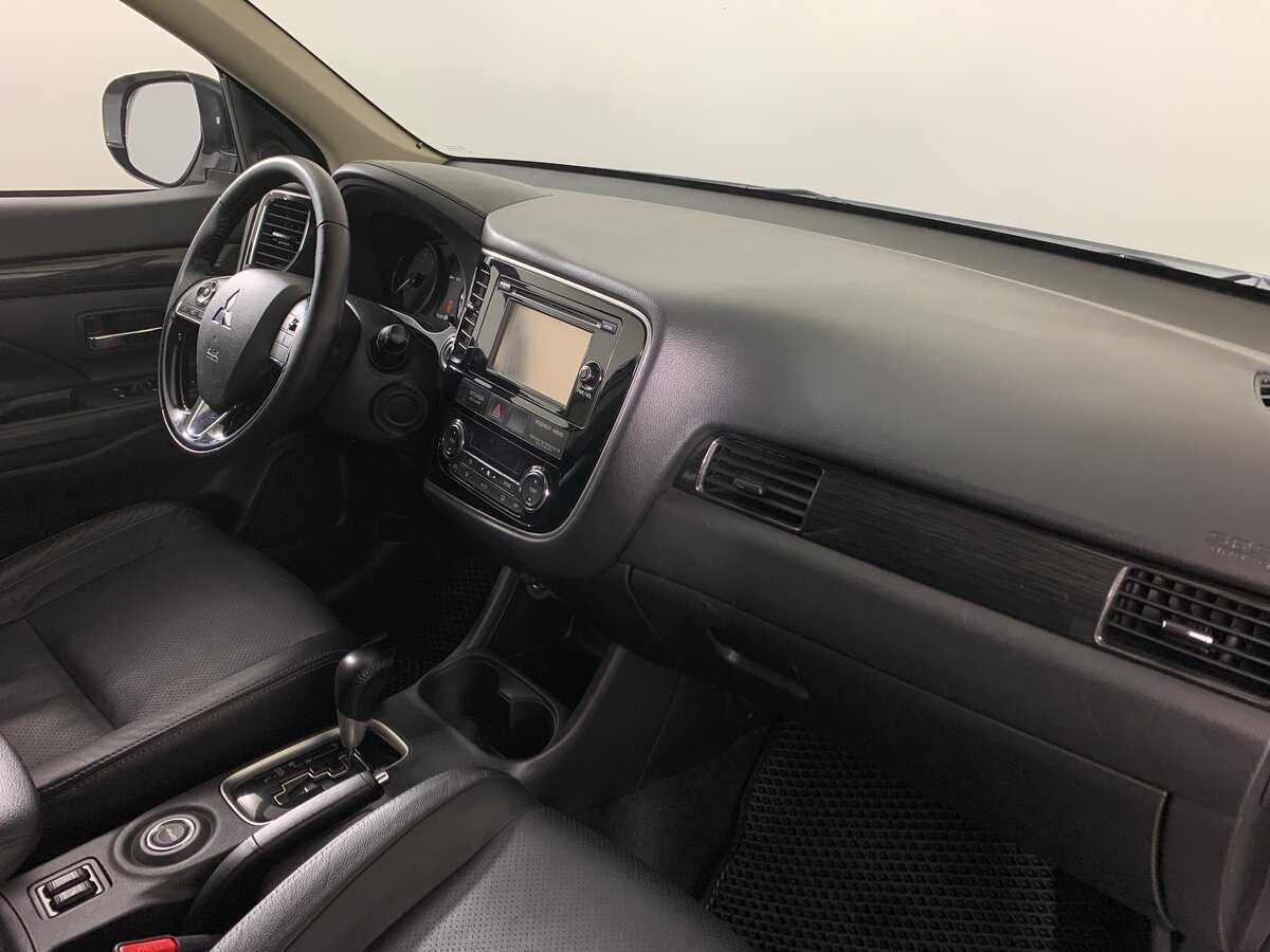 Mitsubishi Outlander б/у, 2016, Вариатор. Фото: #13