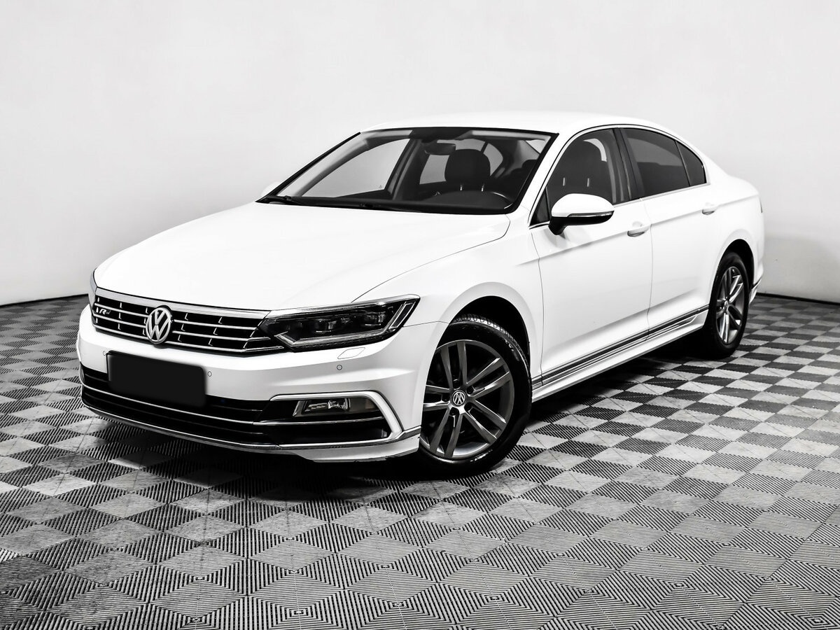 Volkswagen Passat б/у, 2018, Роботизированная. Посмотреть фото