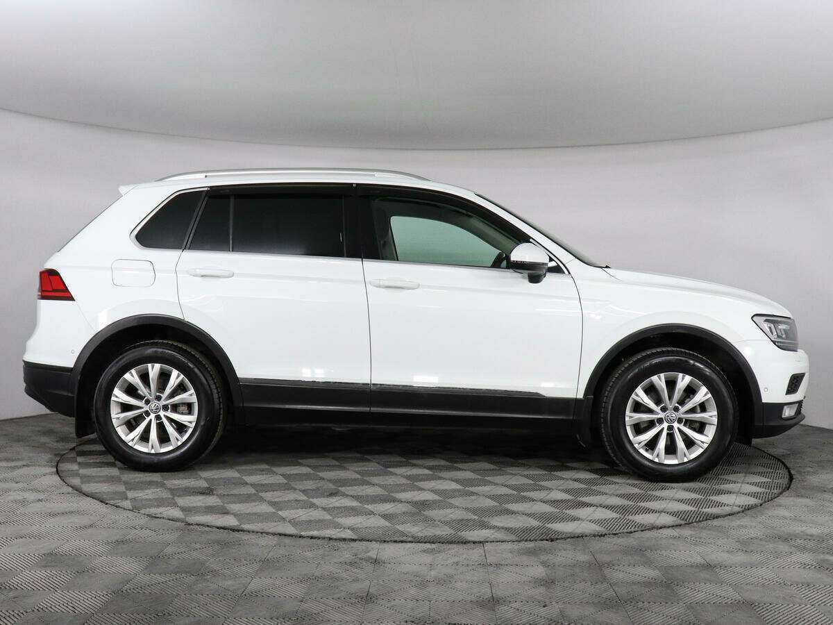 Volkswagen Tiguan б/у, 2017, Роботизированная. Фото: #3